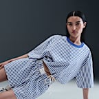 Nike Sportswear Chill Poplin Women's Mid-Rise Loose Striped Shorts