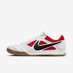 White/Gym Red/Gum Dark Brown/Black