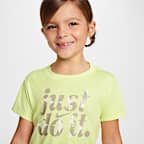 Conjunto de 2 piezas Sprinter estampado para niños talla pequeña Nike Dri-FIT Essentials