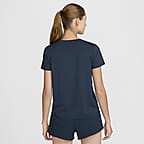 เสื้อแขนสั้นผู้หญิง Dri-FIT Nike One Classic