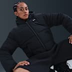 Chamarra acolchada Therma-FIT mate holgada para mujer Nike Sportswear Classic