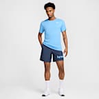 Shorts versátiles Dri-FIT de 18 cm sin forro para hombre Nike Form