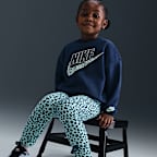 Conjunto de sudadera de cuello redondo y leggings infantil Nike Wild Warmth