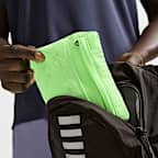 Nike Impossibly Light Windrunner Laufjacke (Herren)