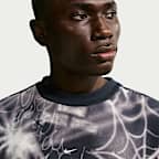 Nike Standard Issue Men's Therma-FIT Brushed Basketball Crew