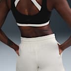 Nike Sportswear Phoenix Fleece Shorts mit mittelhohem Bund (Damen, ca. 10 cm)