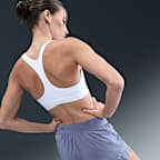 Shorts de correr Dri-FIT de tiro medio de 7 cm con forro de ropa interior para mujer Nike Swift