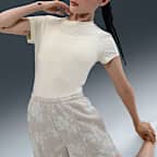 ナイキ スポーツウェア チル テリー ウィメンズ ミッドライズ フレンチテリー プリント ショートパンツ