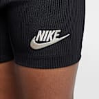 Conjunto de playera y shorts Wild Flower Boxy infantil Nike