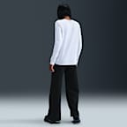 Pants de tiro medio y pierna amplia para mujer Nike Sportswear Club Fleece