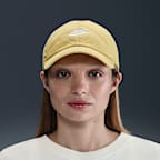 Saturn Gold/White