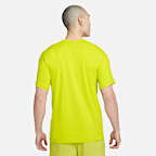 Nike Dri-FIT UV Hyverse 男款短袖健身上衣