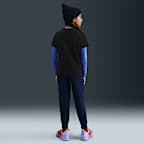 Nike Sportswear Older Kids' T-Shirt