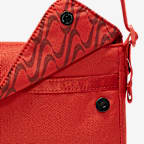 Nike Sportswear Futura 365 斜背包 (3 公升)