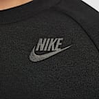 Conjunto de playera y shorts de Tech Fleece infantil Nike