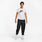 Nike Sportswear Essentials Logo-T-shirt til kvinder