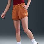 Shorts de tenis de tejido Fleece de tiro medio para mujer NikeCourt Heritage