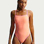 Traje de baño de una sola pieza de cuello cuadrado con textura ondulada para mujer Nike Swim