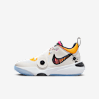 Nike Team Hustle D 11 Older Kids' Basketball Shoes