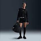 เสื้อยืดเอวลอยแขนยาว Dri-FIT ผู้หญิง Nike Pro