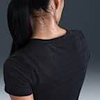 Nike Pro Women's Dri-FIT Short-Sleeve Cropped Jacquard Top