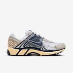 Nike Zoom Vomero 5 Men's Shoes