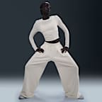 Pants de French Terry plisados de tiro medio para mujer Nike Sportswear Collection