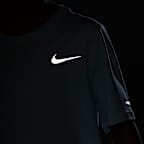 เสื้อเทรนนิ่งเด็กโต Nike Dri-FIT Miler (ชาย)