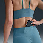 Shorts de ciclismo de tiro alto de 20 cm con bolsillos para mujer Nike One