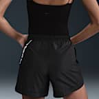 Shorts de tejido Woven de tiro medio de 13 cm con logotipo para mujer Nike Sportswear Classic