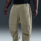 Nike Tech szőtt, túlméretezett férfinadrág