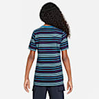 Nike Sportswear Older Kids' T-Shirt