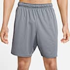Shorts versátiles Dri-FIT de 18 cm sin forro para hombre Nike Totality