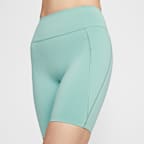 나이키 유니버사 여성 하이웨이스트 8인치 노 프론트 심 바이커 쇼츠