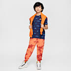 Playera para niños talla grande Nike Sportswear