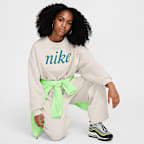 Nike Sportswear Club Fleece Girls' Boxy Crew-Neck Sweatshirt