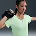 Nike Dri-FIT One Women's Standard Fit Short-Sleeve Top