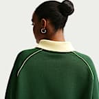 Γυναικείο μπλουζάκι πόλο σε φαρδιά γραμμή με σχέδιο Nike Sportswear Phoenix Fleece