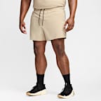 Shorts versátiles sin forro Dri-FIT de 13 cm para hombre Nike Unlimited