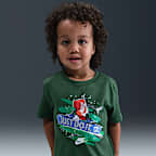 Playera cuadrada Snowboard para niños talla pequeña Nike