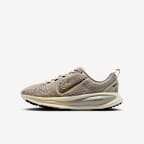 Cream II/Coconut Milk/Light Smoke Grey/Metallic Gold Grain