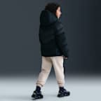 Inter Milan Nike Soccer szintetikus töltetű, kapucnis kabát nagyobb gyerekeknek