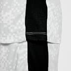 Nike Academy Pro Older Kids' Dri-FIT Short-Sleeve Football Top