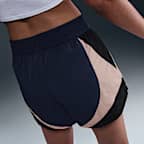 Nike Sportswear weite Track-Shorts mit mittelhohem Bund (Damen) (ca. 7,5 cm)