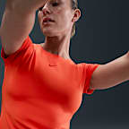 Playera de manga corta para mujer Nike Form