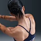 Nike Indy 輕度支撐型女款可調式襯墊運動內衣