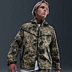 Nike Tech Men's Dri-FIT Woven Camo Windrunner Jacket
