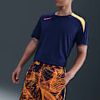 ナイキ アカデミー+ メンズ Dri-FIT サッカーショートパンツ