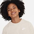 Nike Sportswear Older Kids' T-Shirt