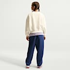 Nike Sportswear Club Fleece Older Kids' (Girls') Boxy Crew-Neck Sweatshirt